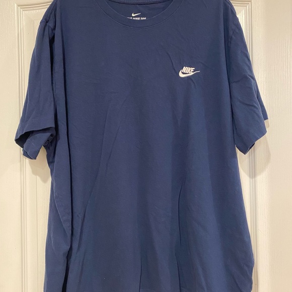 Men’s Navy Blue Nike Short Sleeve Shirt Size 3XL (Like New Condition) - Picture 2 of 9
